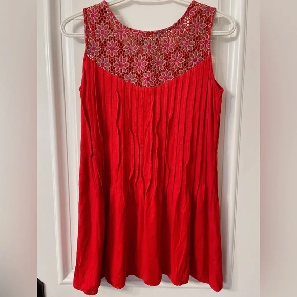 Top - Picture 2 of 4